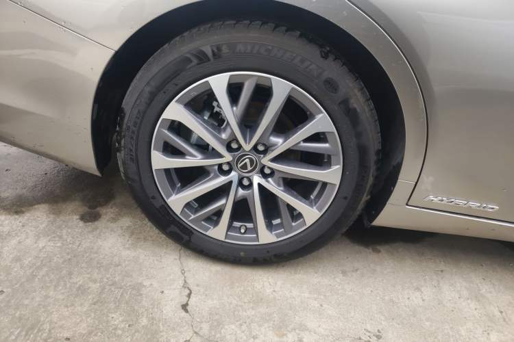 Used Lexus ES 2021 300h Excellence Edition