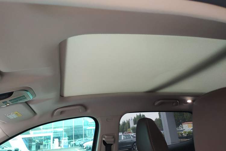 Used Wey VV6 2019 2.0T Two-Wheel-Drive Flagship Version China VI Standard