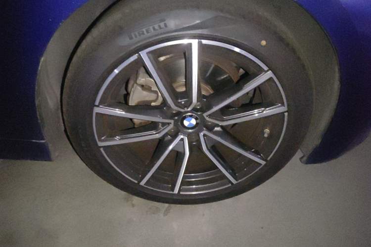 Used BMW 3 Series 2021 Restyled 325Li M Sport Package Right Front Wheel Hub