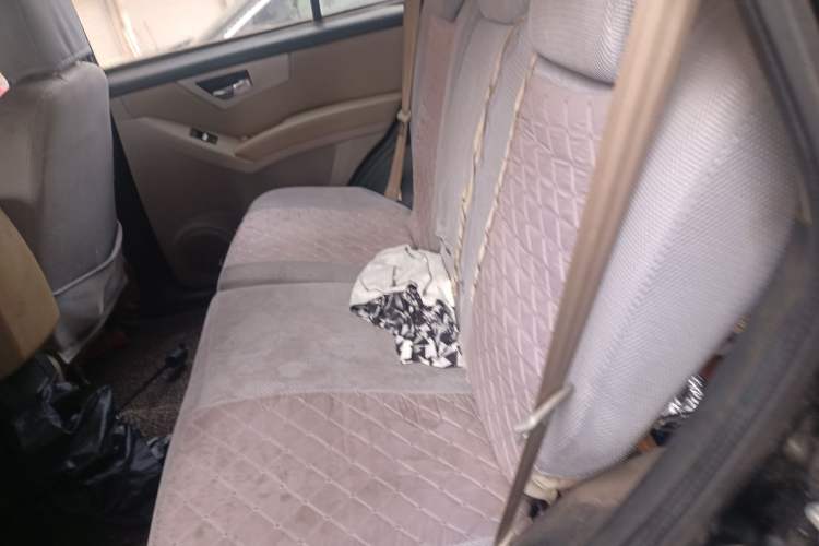 Used Lifan Auto X60 2012 Discovery Edition 1.8L Manual Luxury Model
