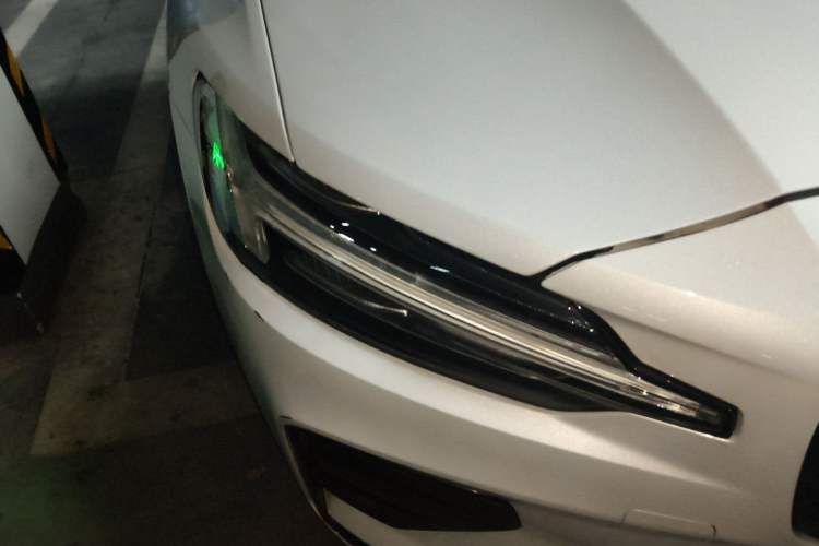 Used Volvo S60 2021 T4 Zhiyuan Sport Edition Right Front Headlight