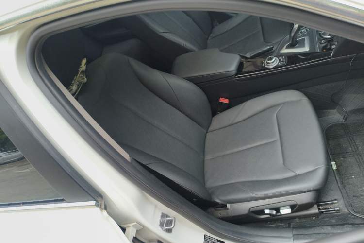 Used BMW 3 Series 2016 320Li Fashion Model Right Front Seat