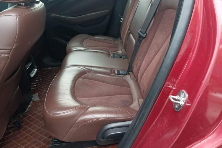 Used Buick Envision 2017 20T Two-Wheel Drive Luxury Model Left Rear Seat