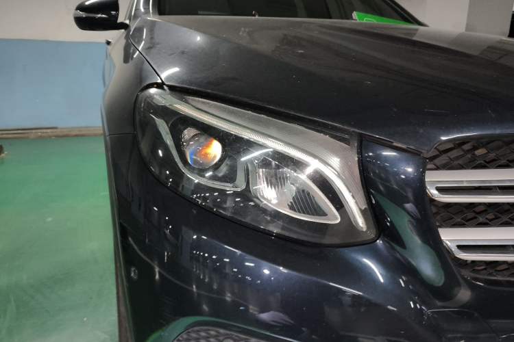 Used Mercedes-Benz GLC 2017 GLC 260 4MATIC Luxury Model