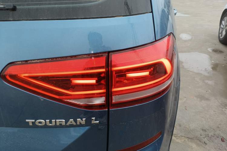 Used Volkswagen Touran 2021 Volkswagen Touran L 280TSI DSG Boundary Edition 7-Seater