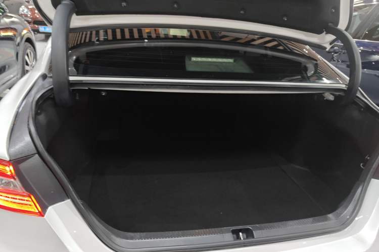 Used Toyota Camry 2018 2.0G Luxury Edition