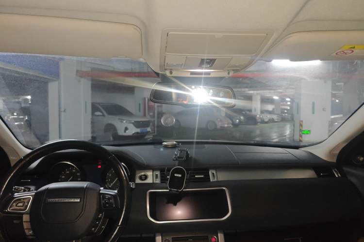 Used Land Rover Range Evoque 2018 240 PS SE Smart Brilliance Edition Headliner