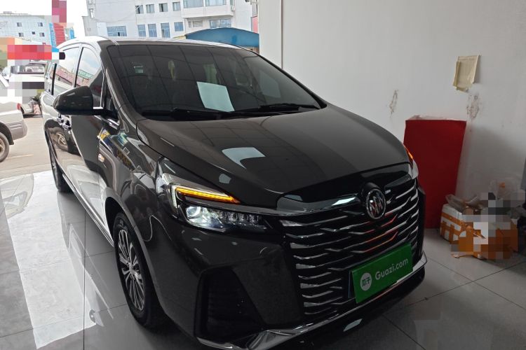 Used Buick GL8 2023 Facelifted Land Cruiser Executive Luxury Version