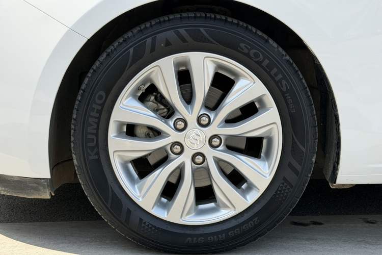 Used Buick GT 2019 15T Dual-Clutch Connected Elite Model China VI