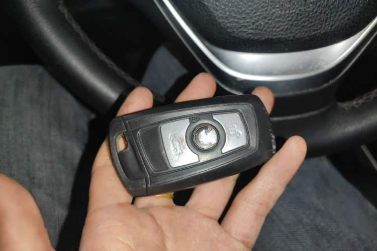 Used BMW 3 Series GT 2018 320i Sport Edition Vehicle Key