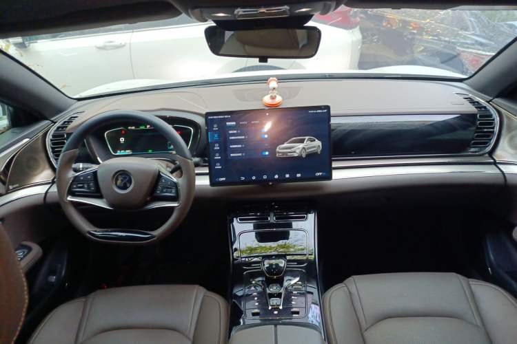 Used BYD Han 2020 EV Long-Range Luxury Model
