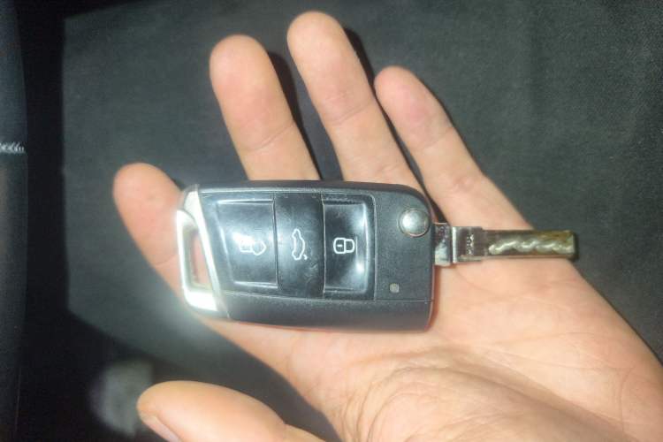 Used Volkswagen Golf 2016 1.4TSI Automatic R-Line
