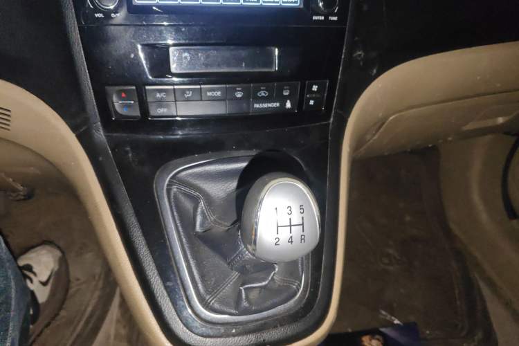 Used Haval H6 2011 2.0L Manual Two-Wheel Drive Urban Version