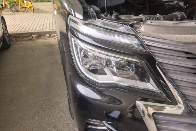 Used FORTHING Lingzhi 2020 M5L 1.6L Luxury 7-Seater