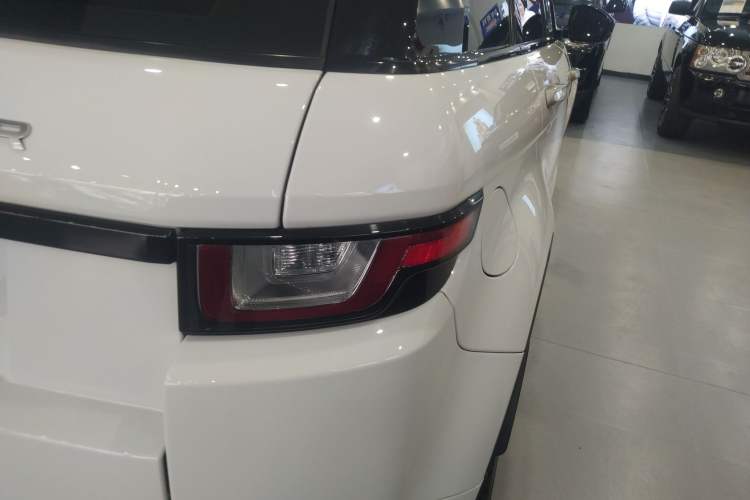 Used Land Rover Range Rover Evoque 2018 240 PS SE DYNAMIC Smart Edition
