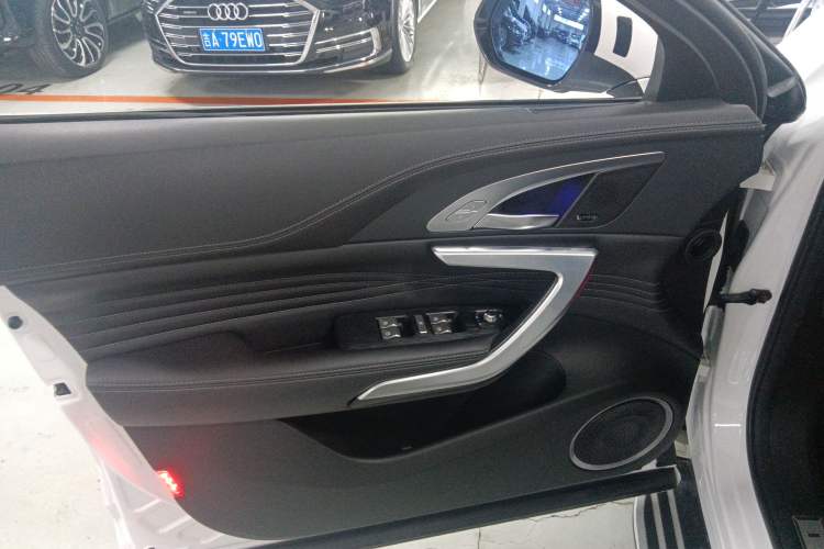 Used Wey VV7 2019 Upgraded Model 2.0T Flagship Version China VI