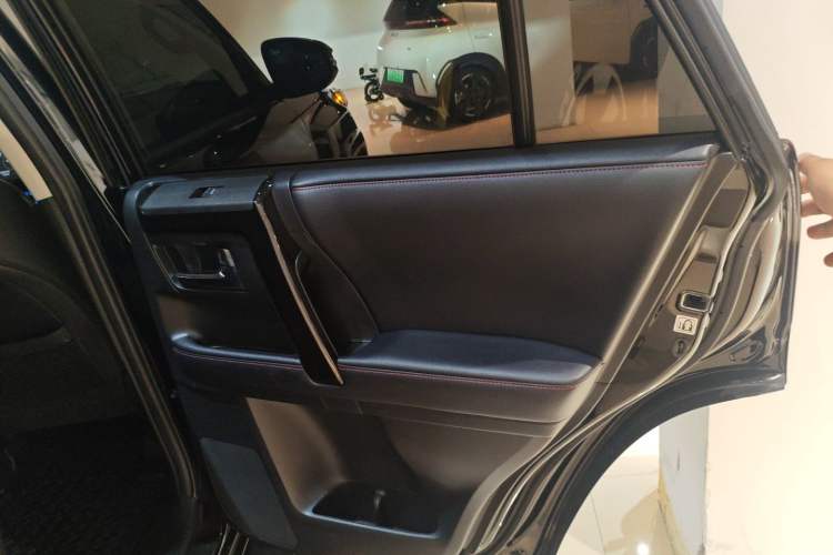 Used Toyota 4Runner 2018 4.0L Parallel Import
