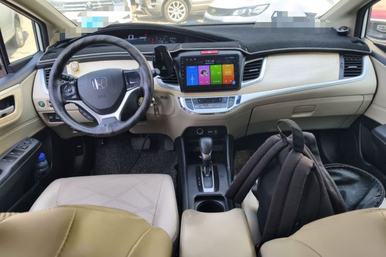Used Honda Jade 2013 1.8L automatic Comfort version 5 seats Center Console