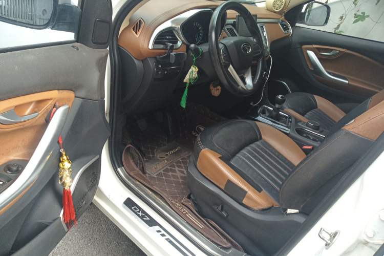 Used Soueast DX7 2015 1.5T Manual Luxury Model
