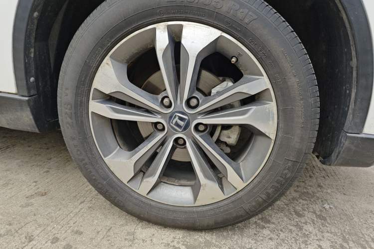 Used Luxgen U6 SUV 2016 1.8T Style Value Model Right Front Wheel Hub