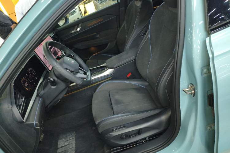 Used Volkswagen Passat 2025 Pro 380TSI Starry Dragon Luxury Edition
