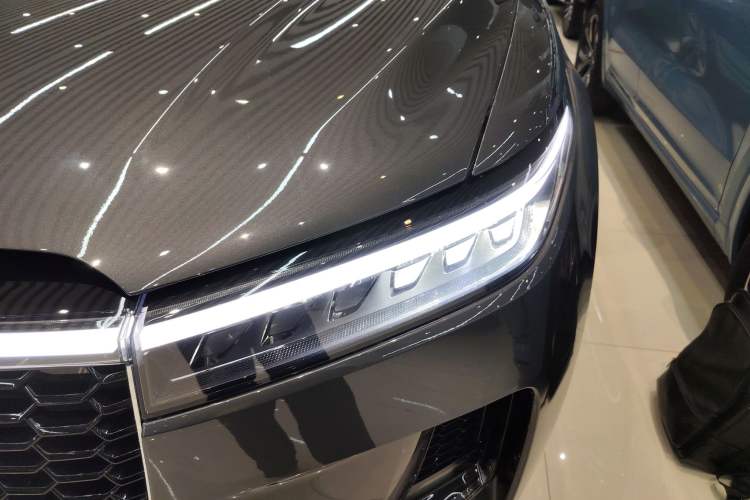 Used Li Auto ONE 2021 Extended-Range 6-Seater Version Left Front Headlight