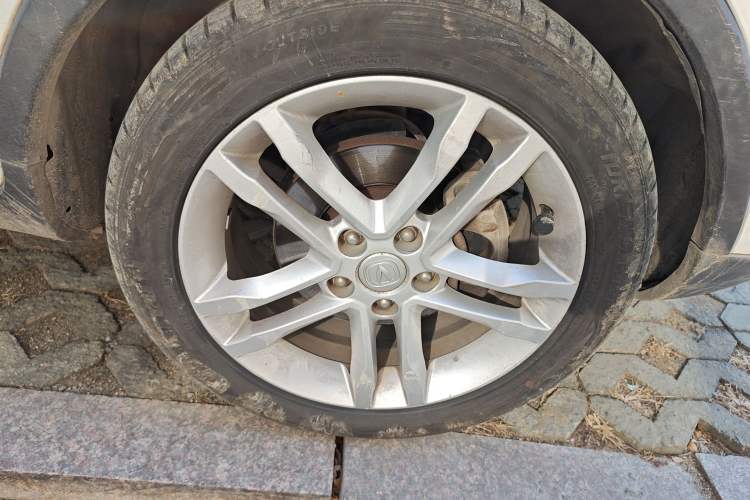 Used Changan CS35 2014 1.6L Manual Luxury Model China IV Standard
