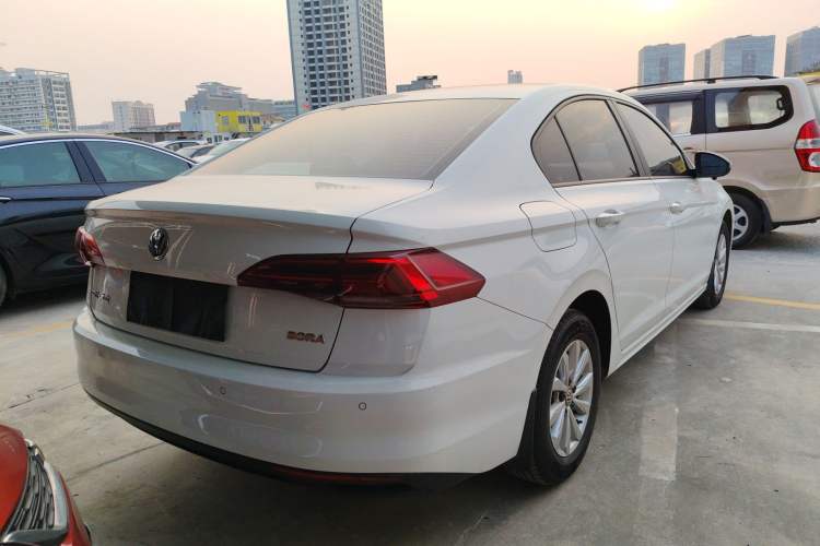 Used Volkswagen Bora 2020 1.5L Automatic Fashion Edition Rear Right 45 Deg