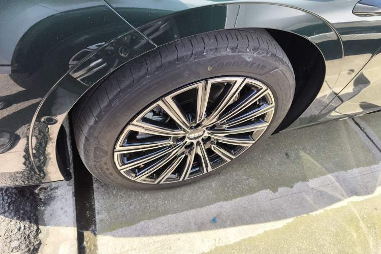 Used Geely Galaxy 8 2025 130km EM-P Starship Edition Exterior 4