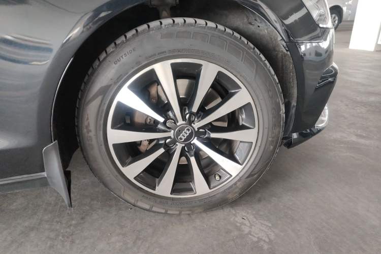 Used Audi A6L 2012 30 FSI Luxury Model
