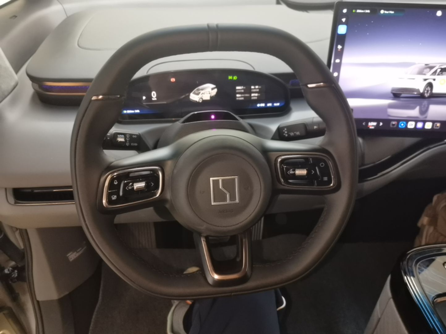 Zeekr MIX 2025 Long-Range Intelligent Driving Edition — снимка 13