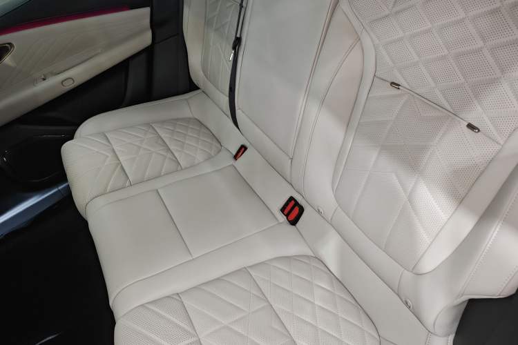 Used Lynk & Co Lynk & Co 10 EM-P 2025 Facelifted Model 240 All-Wheel Drive Ultra—Sport Edition
