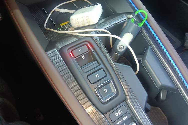 Used Honda Inspire New Energy 2025 Model—e:PHEV Smart Shine Version Gear Lever