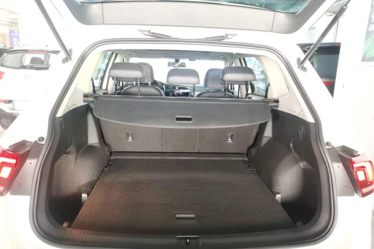 Used Volkswagen Tiguan L 2019 Updated Version 330TSI Automatic Two-Wheel Drive Panoramic Comfort Edition China VI Standard