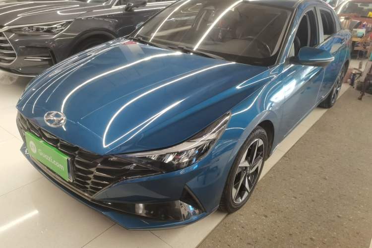 Used Hyundai Elantra 2021 1.5L CVT LUX Prestige Edition