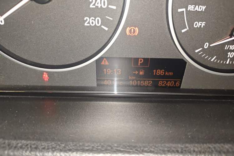 Used BMW 3 Series 2015 320i Luxury Line Stylish Edition
