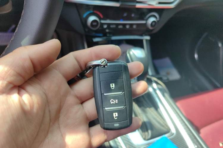 Used CHANGAN Eado 2018 High-Energy Edition 1.6L GDI Automatic Pioneer Model China V Standard Vehicle Key