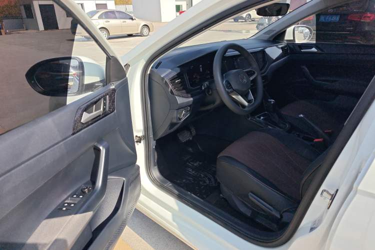 Used Volkswagen Lavida 2023 New Sharp 1.5L Automatic Excellent New Edition
