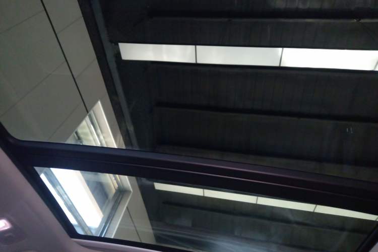 Used Volkswagen Sagitar 2020 280TSI DSG Comfort Version China VI Standard Headliner