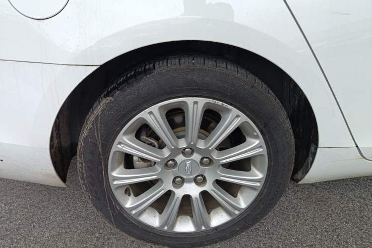 Used Cadillac XTS 2016 28T Elite Edition Right Rear Wheel Hub