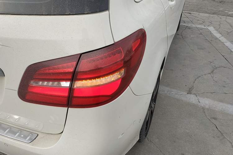 Used Mercedes-Benz B-Class 2015 B 200 Fashion Model