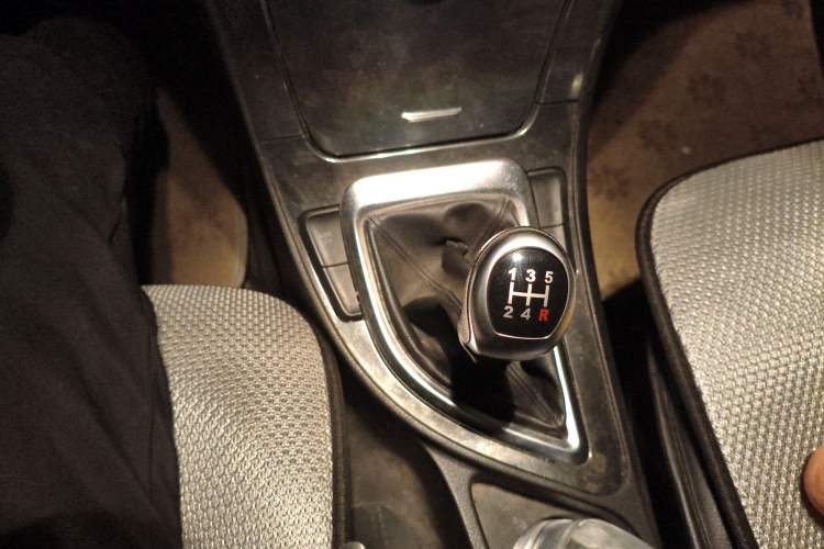 Used Brilliance V5 2014 1.5T Manual Two-Wheel Drive Sport Model