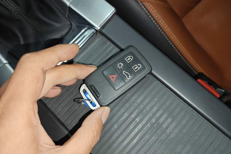 Used Volvo V60 2017 T5 Zhiya Edition China V Standard Vehicle Key