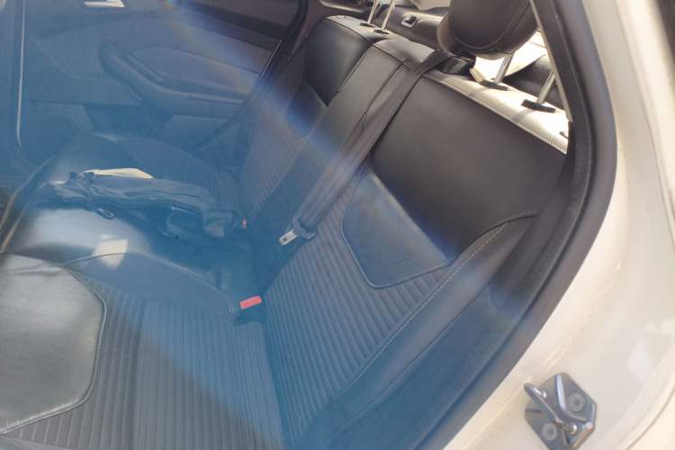 Used Ford Focus 2015 Sedan EcoBoost 125 Automatic Supreme Style Edition