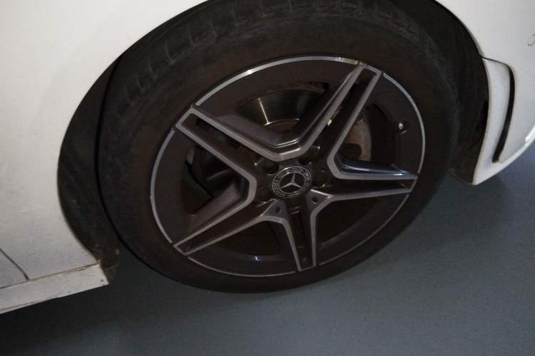 Used Mercedes-Benz CLA 2021 CLA 200 Shooting Brake Right Front Wheel Hub