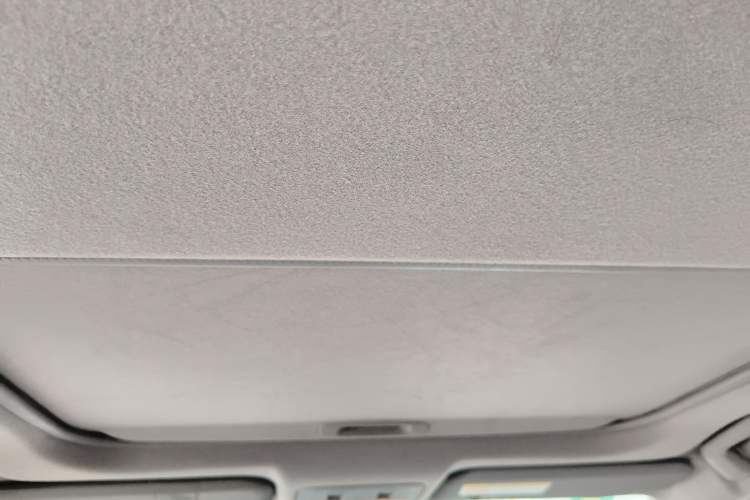 Used Toyota YARiS L Zhi Xuan 2015 1.5G Automatic Xuan Dong Sunroof Special Edition Headliner