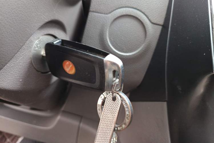 Used Nissan Sunny 2015 1.5XE CVT Comfort Edition Vehicle Key