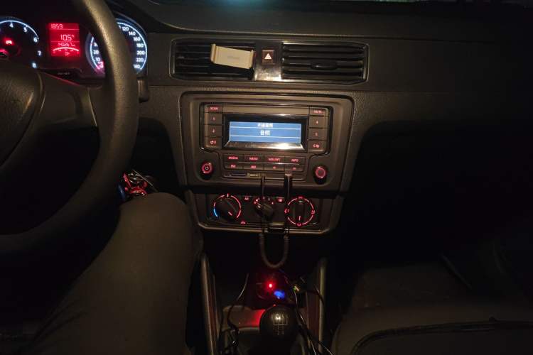 Used Volkswagen Santana 2016 1.4L Manual Fashion Edition