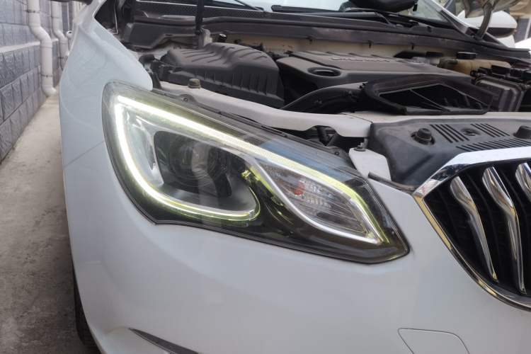 Used Buick GT 2015 15N Automatic Deluxe Edition Right Front Headlight