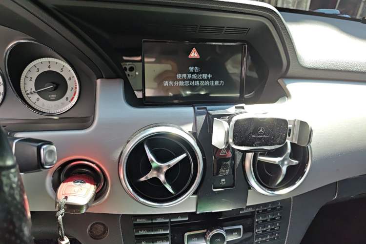 Used Mercedes-Benz GLK-Class 2015 GLK 260 4MATIC Dynamic Edition Ultimate Version Audio And AC Panel